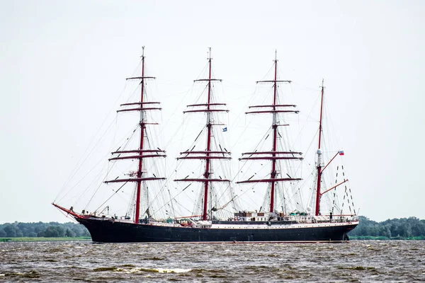 Trzebiez, Polonya - 08 Ağustos 2017 - yelkenli gemi Sedov sonra uzun boylu Gemi Yarışları 2017 yılında 05-08 Ağustos, Stettin Polonya final tam denize yelken