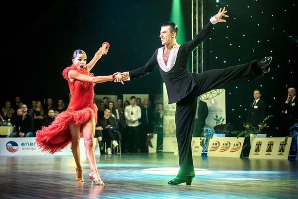 Ruda Slaska, Polonia - 11 de marzo de 2017 - Campeonato Polaco de Danza Latina en Ruda Slaska — Foto de Stock