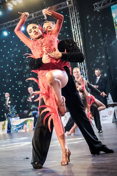 Ruda Slaska, Polonya - 11 Şubat 2017 - Lehçe Ruda Slaska Latin dansında şampiyonluk