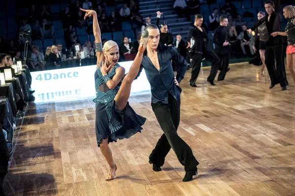 Krakow, Polen - 11. desember 2016 - Wieczysty Dance Competition. Regional danseturnering i Krakow – stockfoto