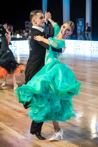 Cracóvia, Polônia - 11 de dezembro de 2016 - Wieczysty Dance Competition. Torneio regional de dança em Cracóvia — Fotografia de Stock