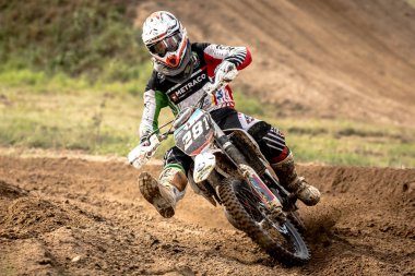 Chojna, Polonya - 25 Eylül: Polonyalı Batı Bölgesi Motocross Şampiyonası Polonya, Chojna 25 Eylül 2016 tanımsız rider