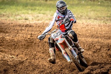 Chojna, Polonya - 25 Eylül: Polonyalı Batı Bölgesi Motocross Şampiyonası Polonya, Chojna 25 Eylül 2016 tanımsız rider