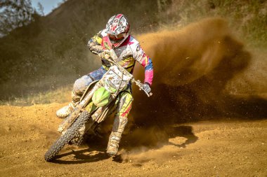 Chojna, Polonya - 25 Eylül: Polonyalı Batı Bölgesi Motocross Şampiyonası Polonya, Chojna 25 Eylül 2016 tanımsız rider