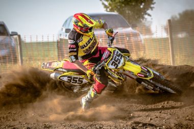 Chojna, Polonya - 25 Eylül: Polonyalı Batı Bölgesi Motocross Şampiyonası Polonya, Chojna 25 Eylül 2016 tanımsız rider