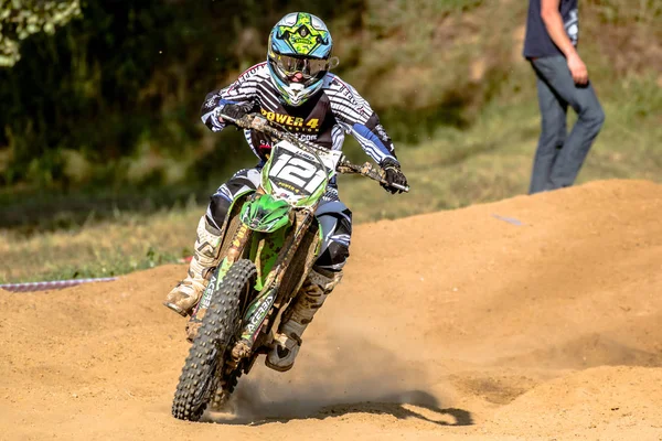 Chojna, Polonya - 25 Eylül: Polonyalı Batı Bölgesi Motocross Şampiyonası Polonya, Chojna 25 Eylül 2016 tanımsız rider