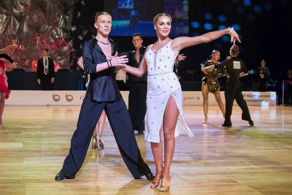 Elblag, Polonia - 13 de octubre de 2017 - Baltic Cup Dance Competition. Torneo internacional de danza en Elblag — Foto de Stock