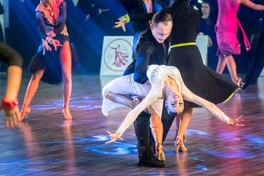 Krakow, Polonya - 09 Aralık 2017 - Wieczysty Kupası dans yarışması. Ulusal balo salonu dans turnuva Wieczysty Kupası Krakow