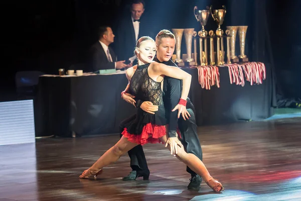 Cracovie, Pologne - 09 décembre 2017 - Wieczysty Cup Dance Competition. Tournoi national de danse de salon Coupe Wieczysty à Cracovie — Photo