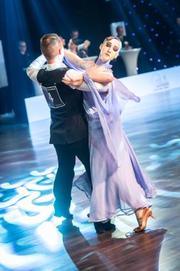 Krakow, Polonya - 09 Aralık 2017 - Wieczysty Kupası dans yarışması. Ulusal balo salonu dans turnuva Wieczysty Kupası Krakow