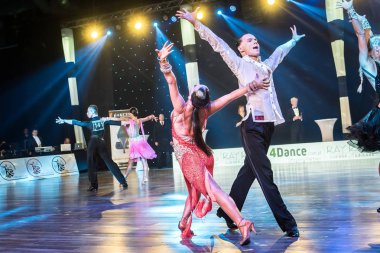 Krakow, Polonya - 10 Aralık 2017 - Wieczysty Kupası dans yarışması. Ulusal balo salonu dans turnuva Wieczysty Kupası Krakow