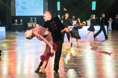 Krakow, Polonya - 10 Aralık 2017 - Wieczysty Kupası dans yarışması. Ulusal balo salonu dans turnuva Wieczysty Kupası Krakow