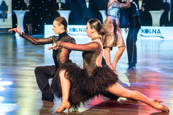 Kraków, Polska - 10 grudnia 2017 - konkurs tańca Wieczysty Pucharu. Narodowego tańca towarzyskiego turnieju Wieczysty Cup w Krakowie — Zdjęcie stockowe