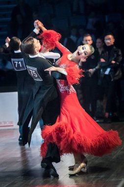 Standart dans dans dansçılar