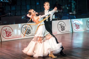 Standart dans dans dansçılar