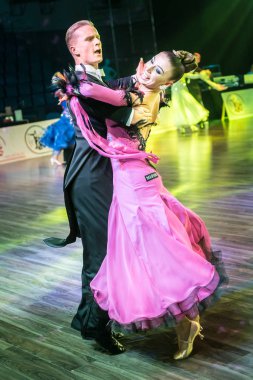 Standart dans dans dansçılar