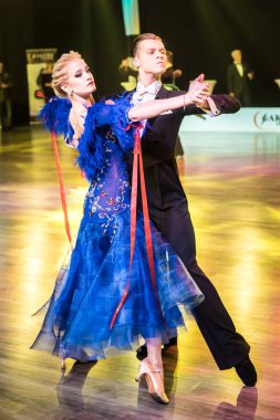 Standart dans dans dansçılar