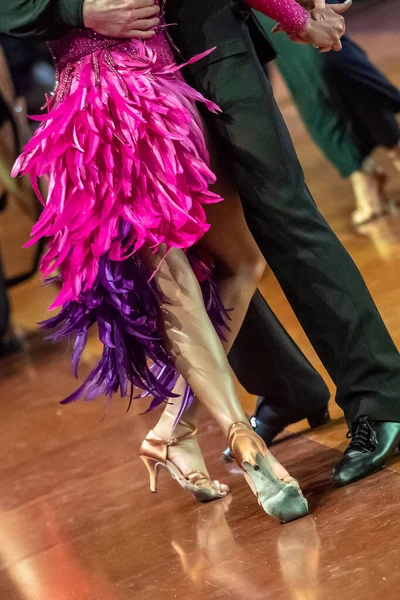 Couple Dancing Latin Dance Dancefloor — Stock Photo, Image
