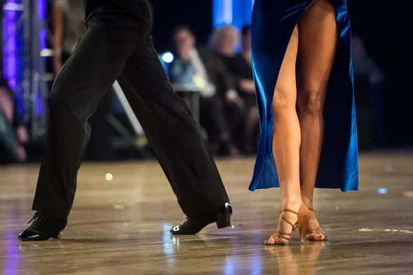 Couple Danse Latine Danse Sur Piste Danse — Photo