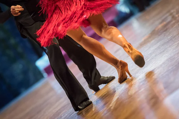 Couple Dancing Latin Dance Dancefloor — Stock Photo, Image