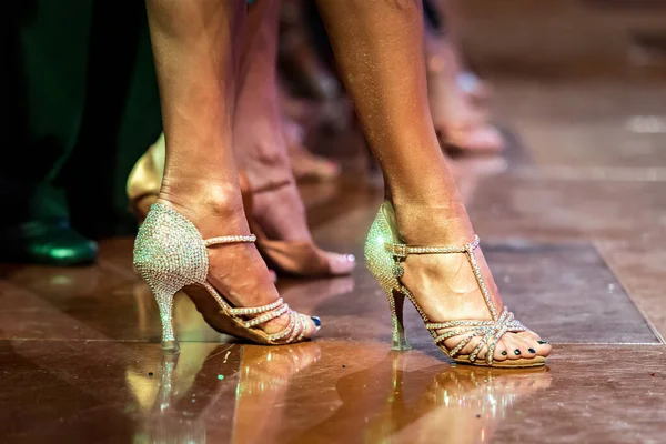 Nogi Kobiety Taniec Latin — Zdjęcie stockowe
