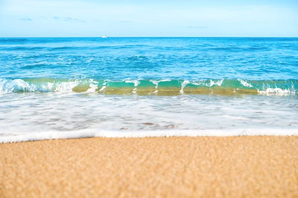 热带海滩沙滩和大海 — 图库照片