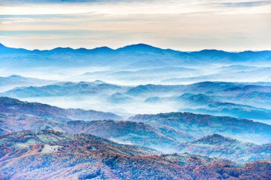 Dağlar ve tepeler aralıkları