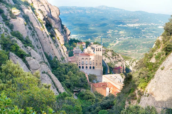 Berg Montserrat und berühmtes Kloster — Stockfoto
