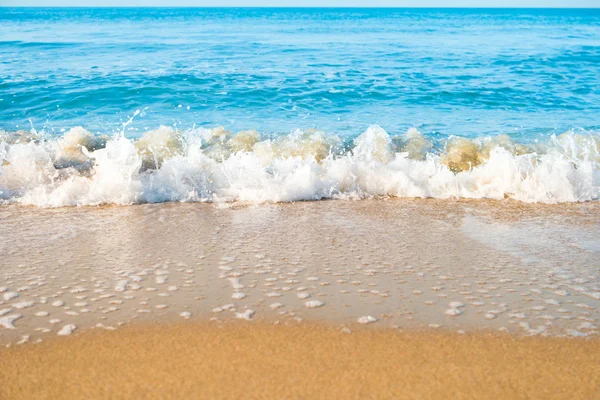 Strand met zand en zee — Stockfoto