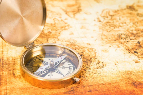 Old map with an ancient compass — Stock Photo, Image