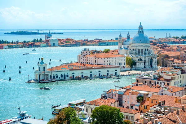 Дахи Венеції зверху — стокове фото