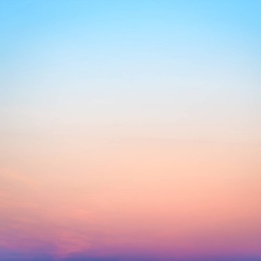 Renkli gökyüzü günbatımı veya gündoğumu