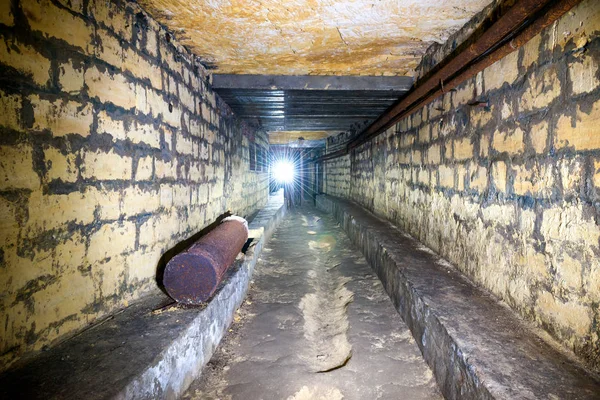 Corridor in a bomb shelter — Stock Photo, Image