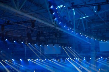 Mavi disko ışıkları