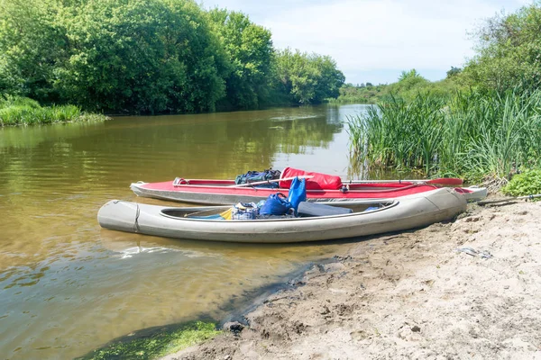 Dos kayaks en el agua —  Fotos de Stock