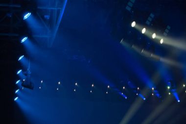 kulüp sahne alanı'nda disko ışıkları