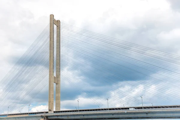 Bron över floden kabel — Stockfoto