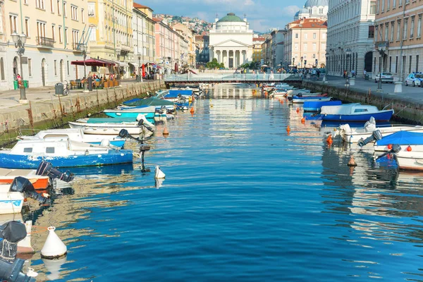 Canal with boats in city of Trieste — Stock Photo, Image