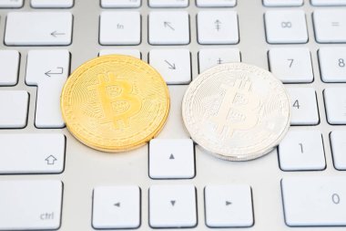 Altın ve gümüş bitcoins