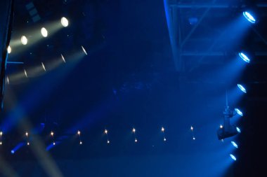 Mavi disko ışıkları