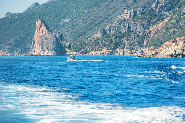Coast and blue Mediterranean sea — Stock Photo, Image