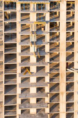 Şantiye inşaat sektöründe, beton bloklarla