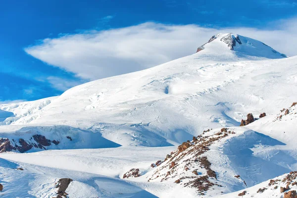 Vinter Bergen Med Snöiga Toppar — Stockfoto