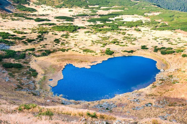 青い水で山中湖の空撮 — ストック写真