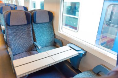 2 sınıf koltuk modern Avrupa tren