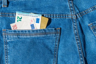 Vize plastik banka kartı ile euro nakit kot harçlık kavram