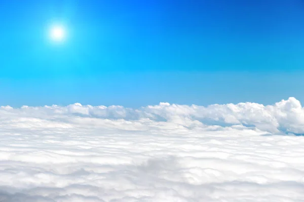 Nuvole Bianche Sfondo Cielo Blu — Foto Stock