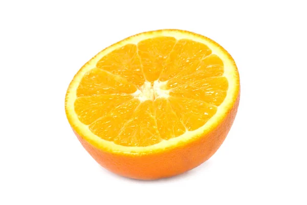 Połowa Soczysta Pomarańcza Świeże Białym Tle — Zdjęcie stockowe