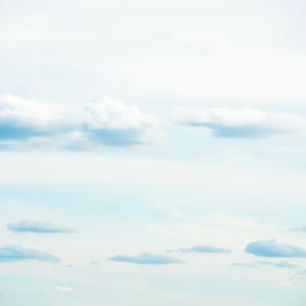 Cielo Blu Tramonto Sfondo Con Nuvole Bianche — Foto Stock