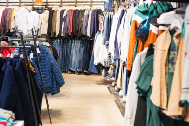 İç kısımlar kıyafet bölümü.